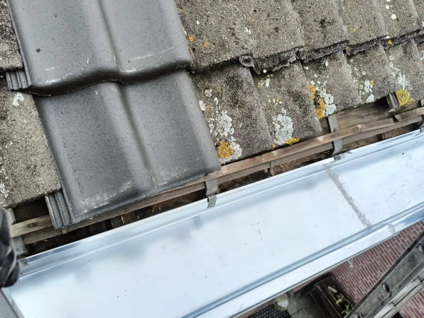 Daklekkage professioneel laten verhelpen